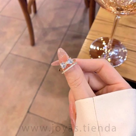 Anillo Dorado Doble con Lazo