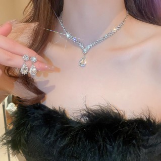 Conjunto Cadena Pendientes Gota de Agua