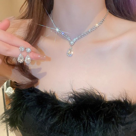 Conjunto Cadena Pendientes Gota de Agua