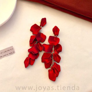 Pendientes de Pétalos de Rosa en color Rojo