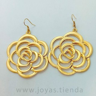 Pendientes Color Oro forma de Rosa