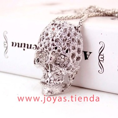 Llavero Calavera Plateada Circonitas