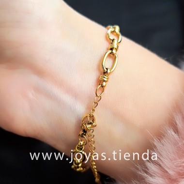 Pulsera de Cadena Eslabones Dorada 6 mm en modelo posterior