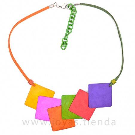 Collar cuadrado multicolor