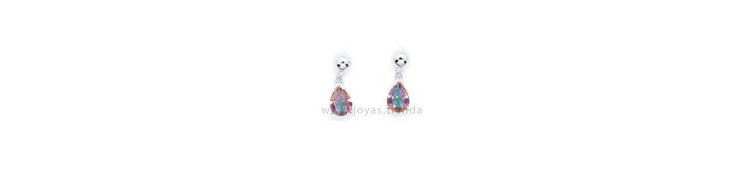 Pendientes de plata de diferentes formas y colores, originales